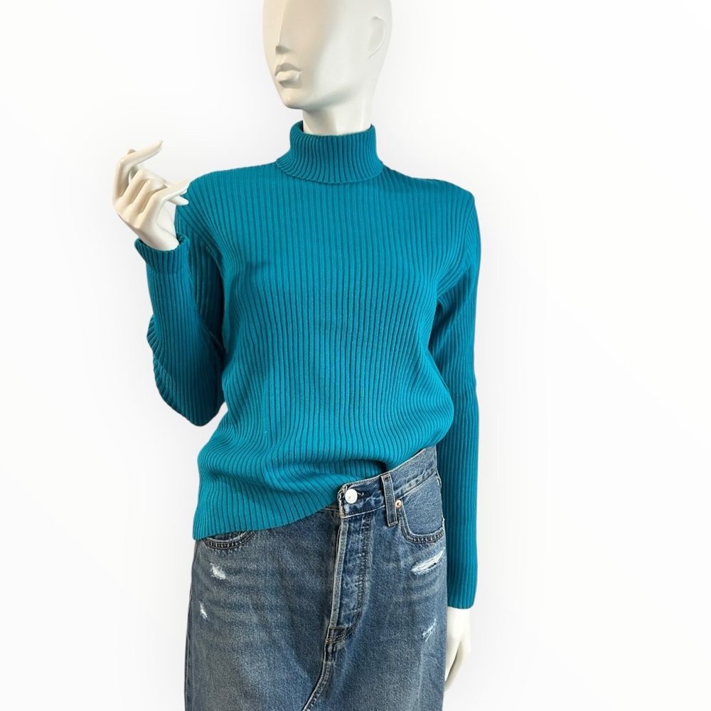 NWT Ribbed Knit Turtleneck Sweater